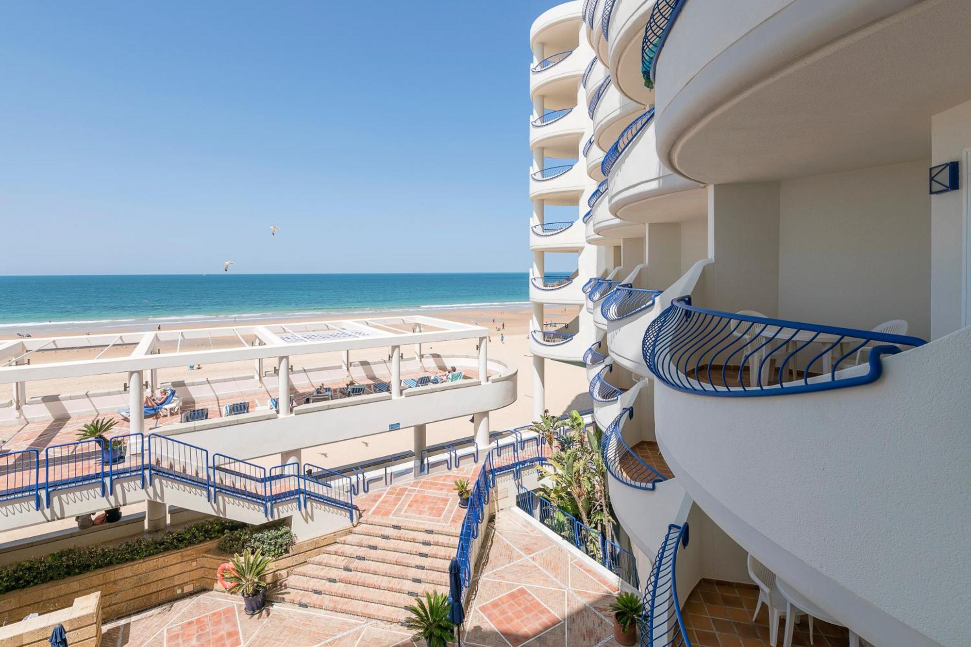 Hotel Playa Victoria Кадис Экстерьер фото