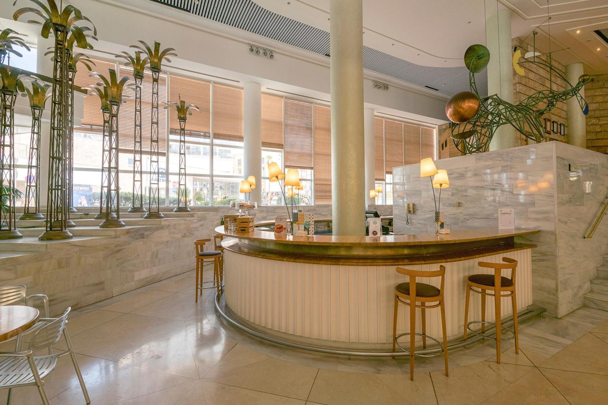 Hotel Playa Victoria Кадис Экстерьер фото