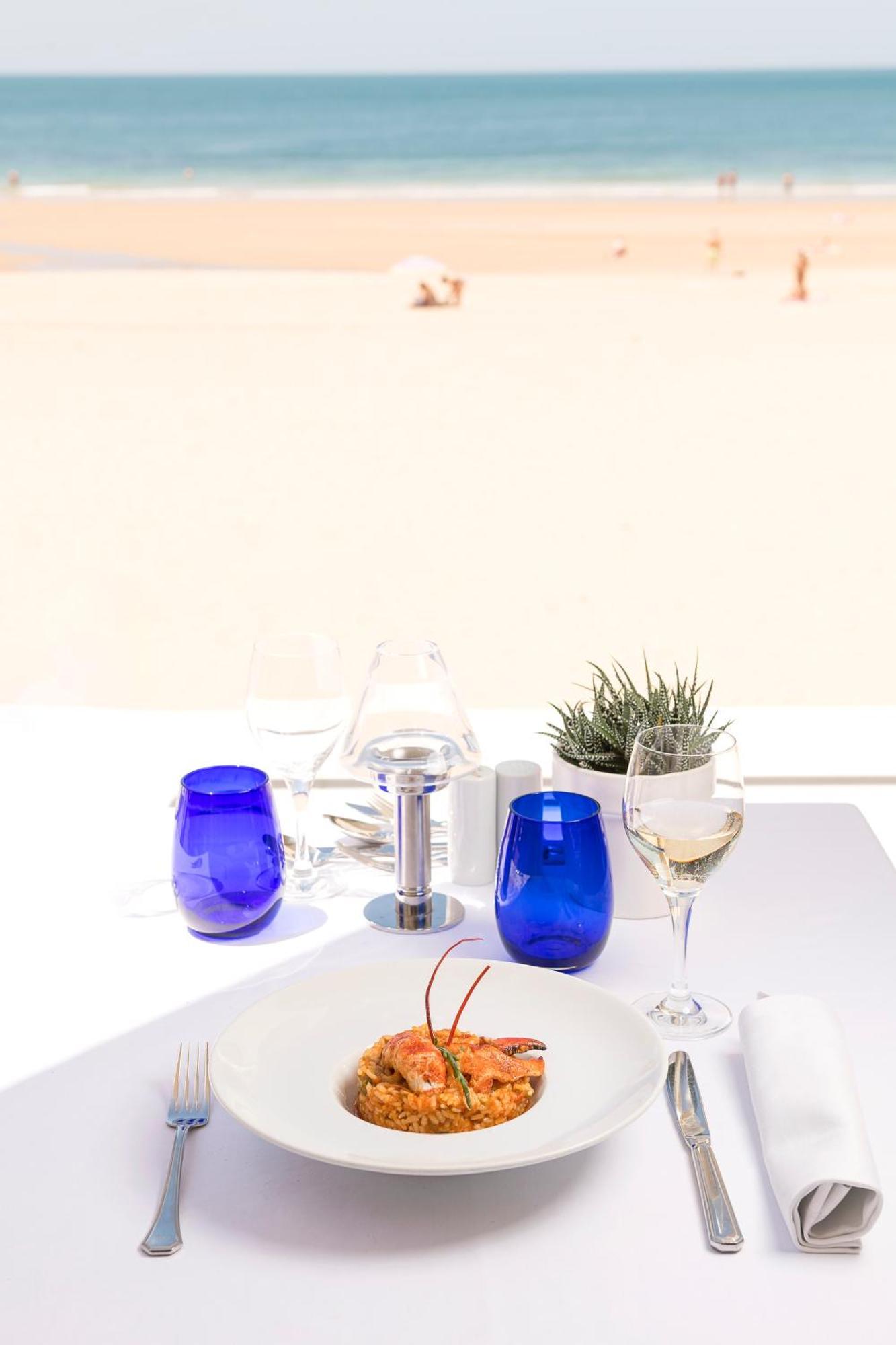 Hotel Playa Victoria Кадис Экстерьер фото